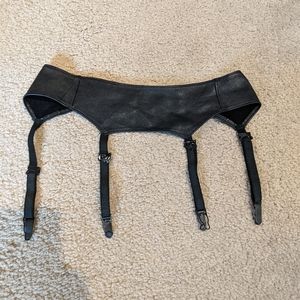 Genuine leather garter belt